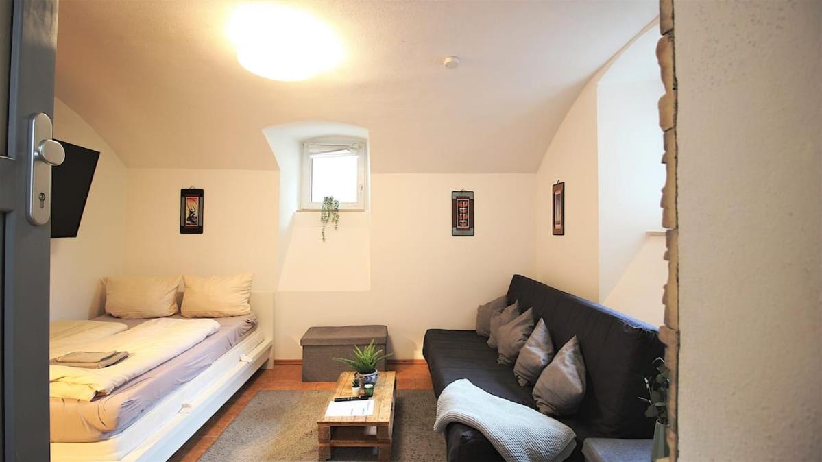 Fully Equipped Apartment Near Main Station Würzburg Eksteriør bilde