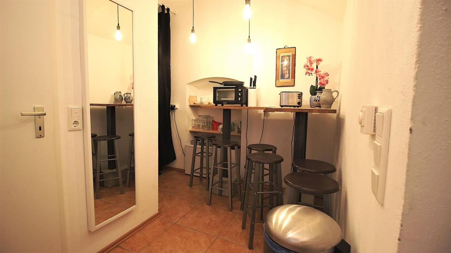 Fully Equipped Apartment Near Main Station Würzburg Eksteriør bilde